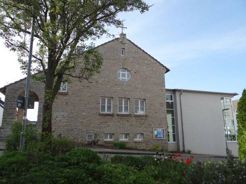 Bild Blick vom Leonorenweg auf die Kirche